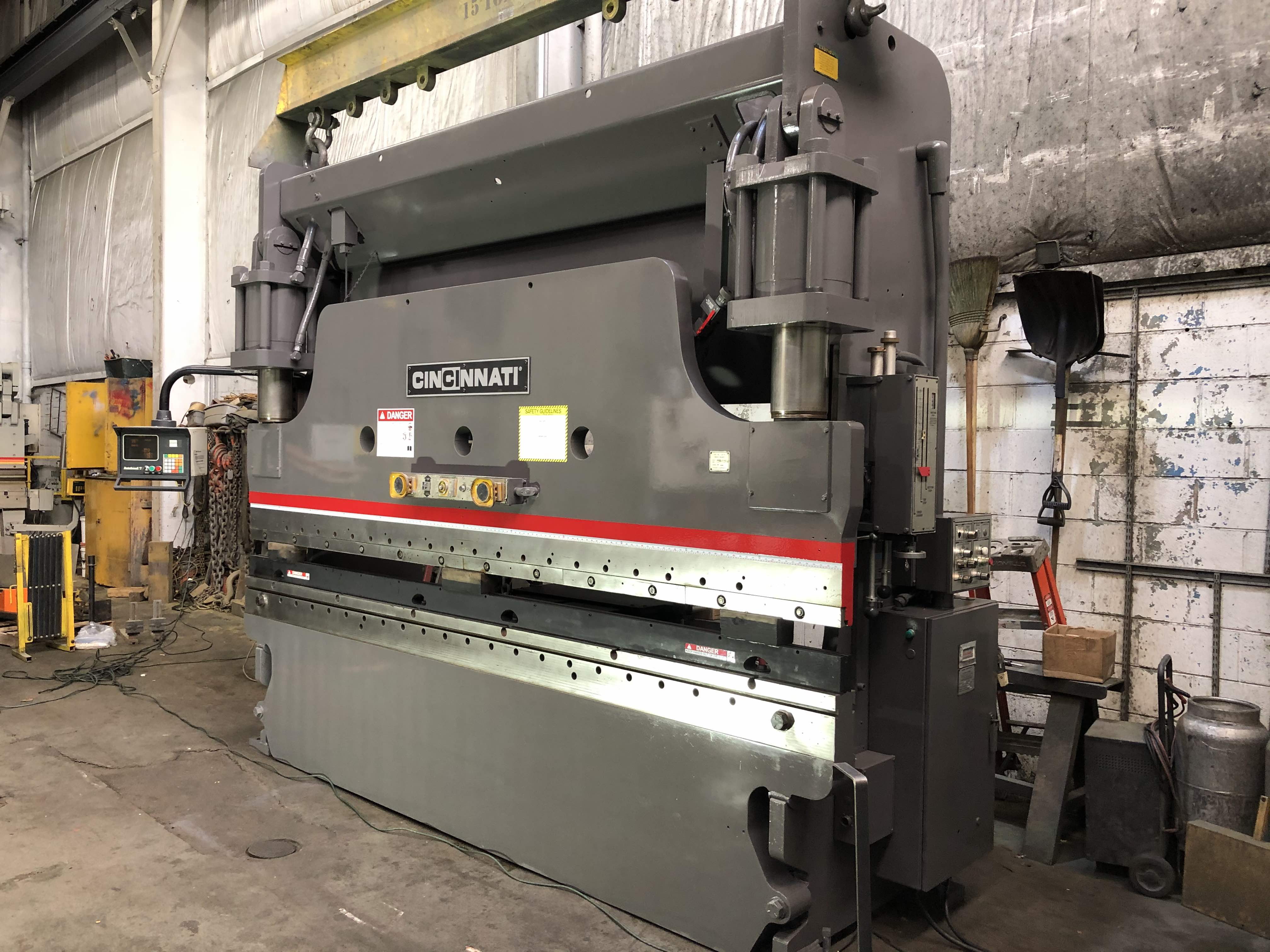 Press Brake 175 Ton X 12' Cincinnati Model 175CB CNC Press Brake