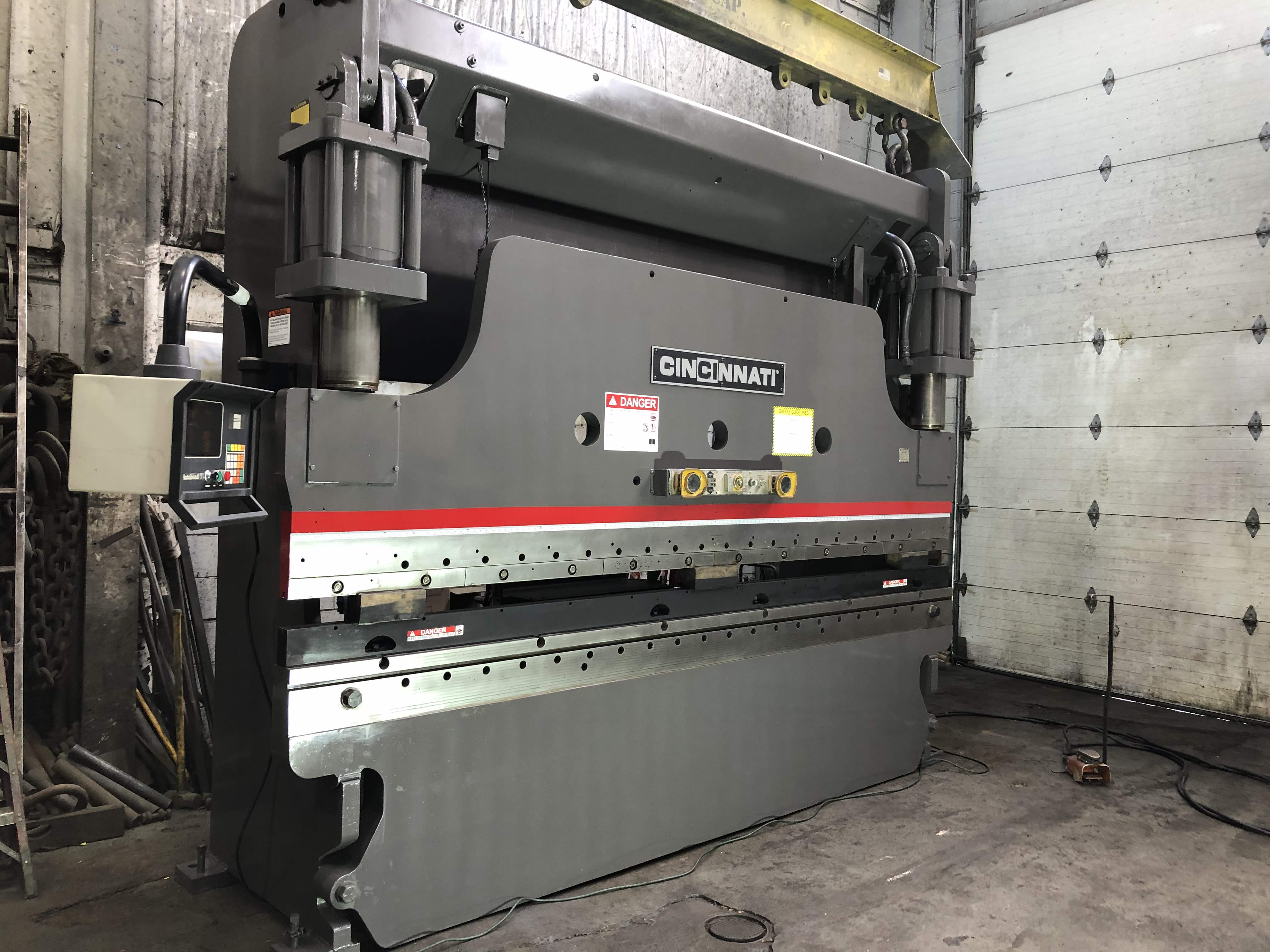 Press Brake 175 Ton X 12' Cincinnati Model 175CB CNC Press Brake