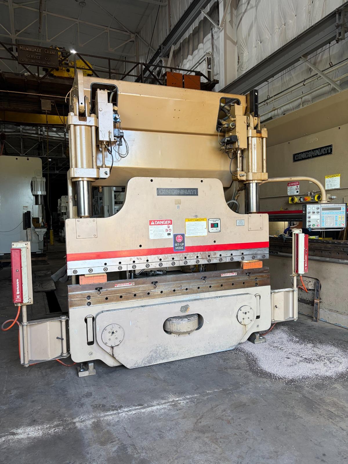 135 Ton X 12’ Cincinnati Model 135CB CNC Press Brake