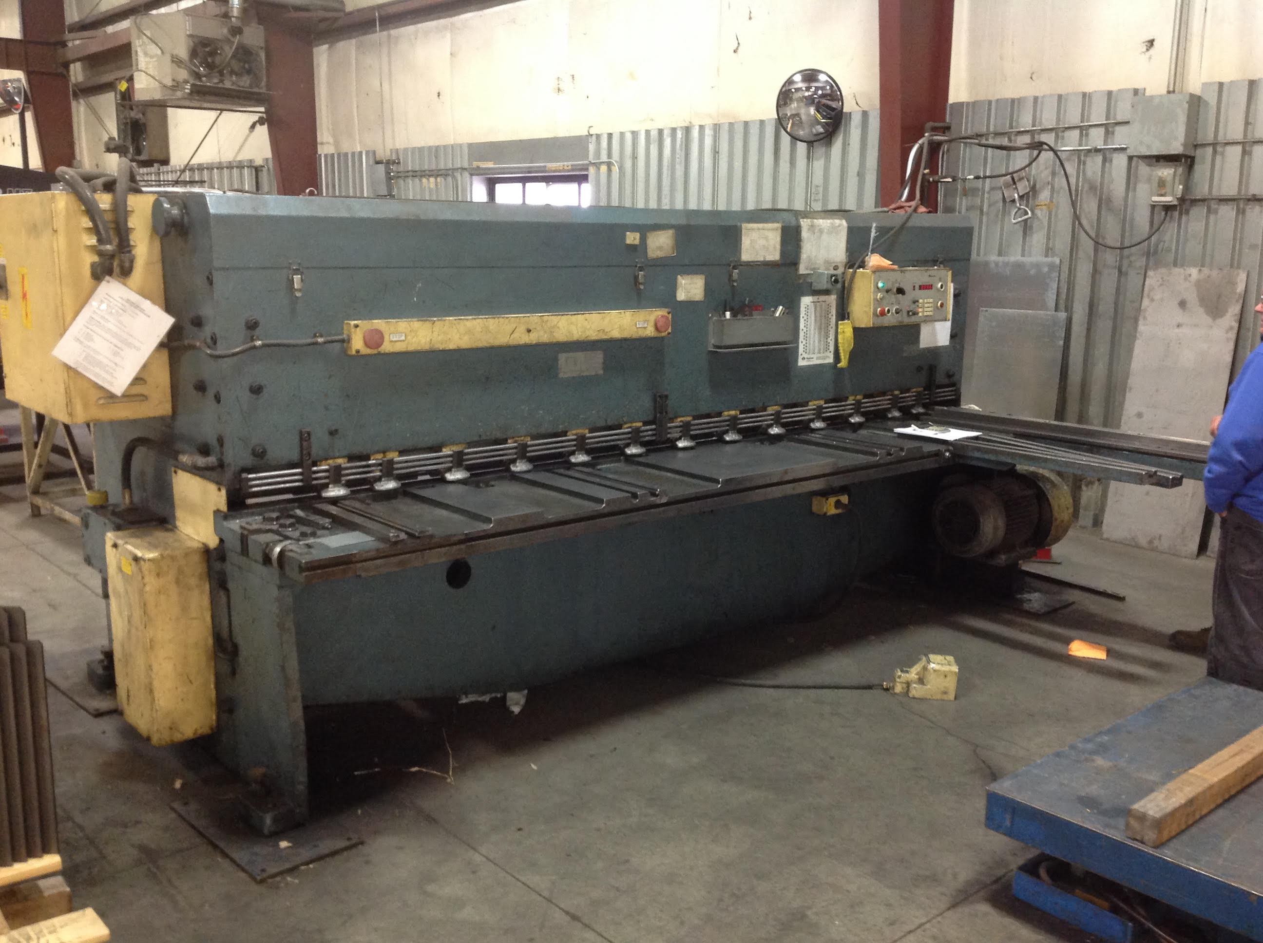 1/4" X 10'  Amada Model M3060 Power Squaring Shear