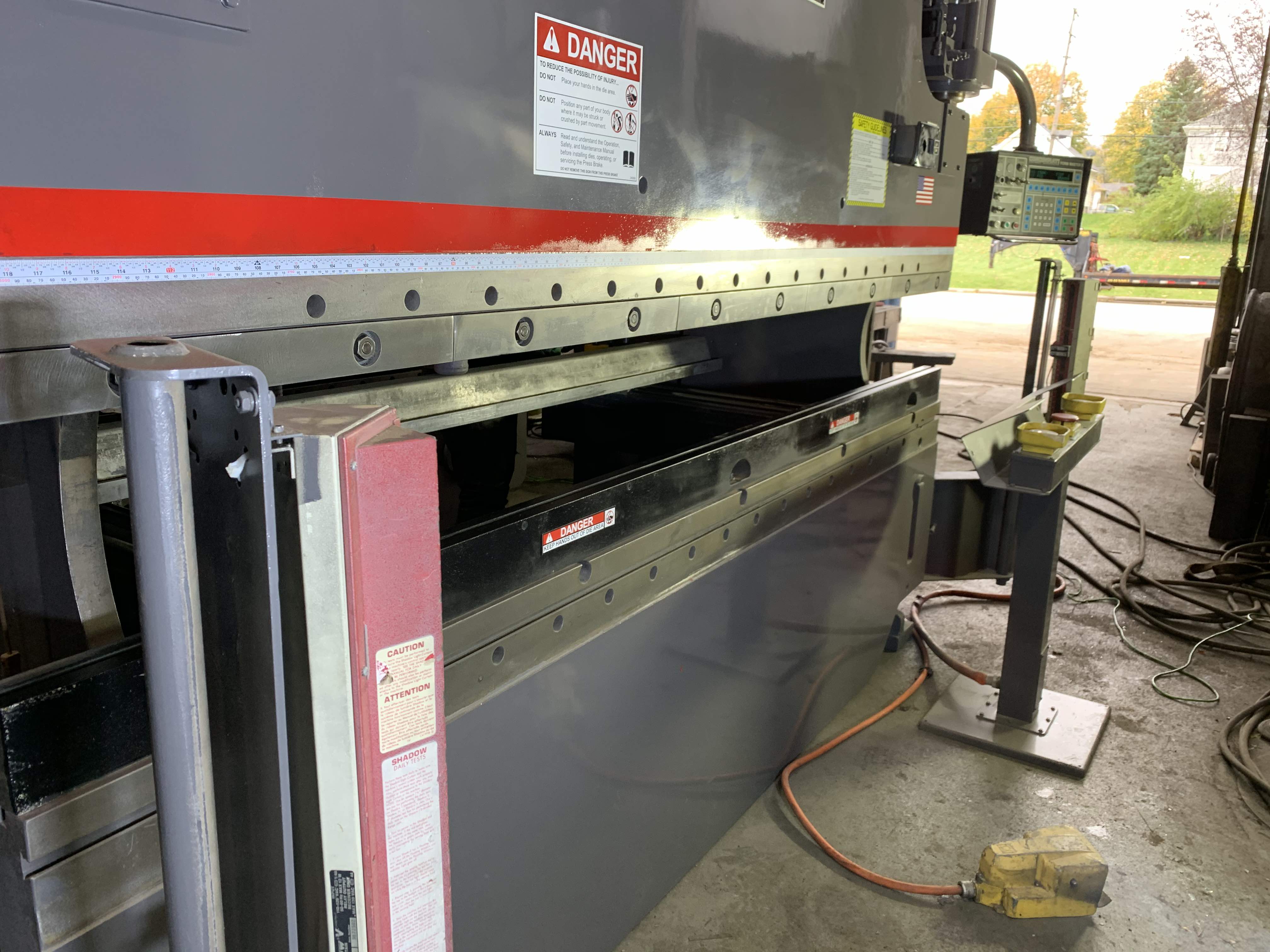 90 Ton X 10' Cincinnati 90 FMII Hydraulic Press Brake