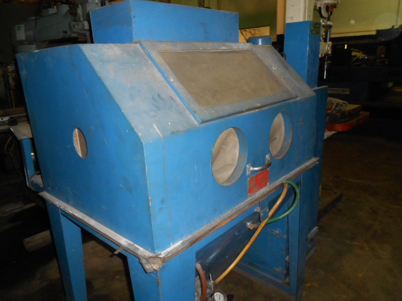 Trinco Model FM42 X 90 SL 400FT-10 Shot Blast Cabinet