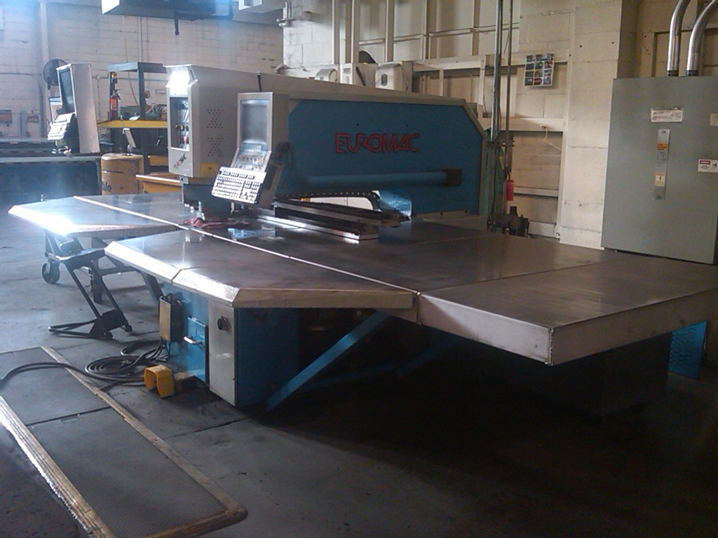33 Ton Euromac Model  ZX1000/30  Hydraulic Punch Press