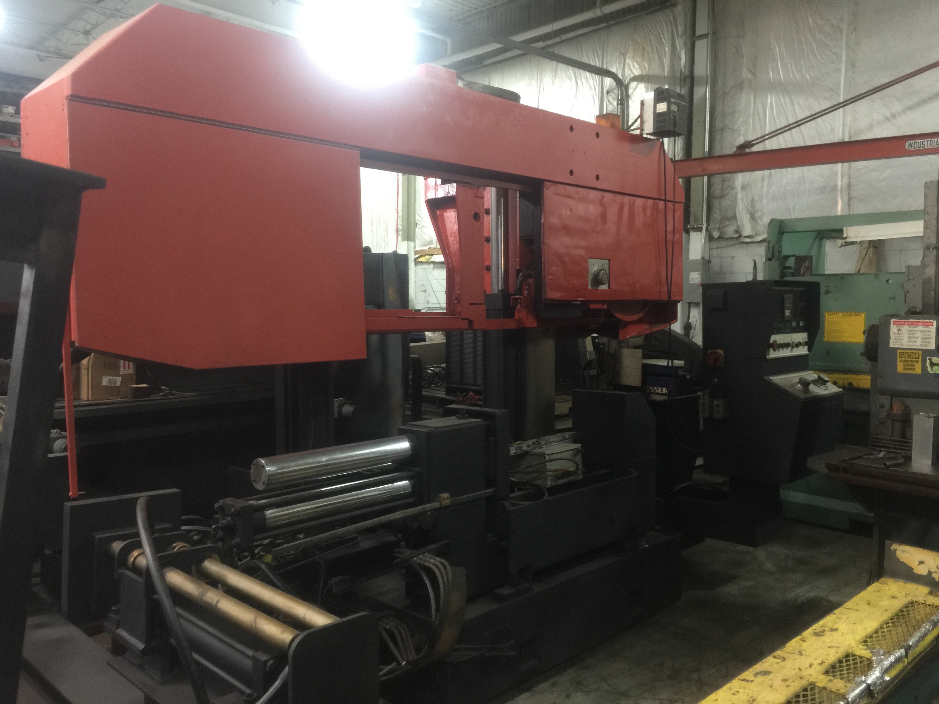 27.5 X 33.5"  Amada HA700  Dual Column Automatic Band Saw