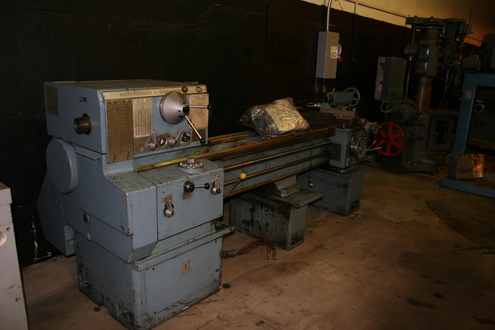 19" X 59" Boeringer Engine Lathe