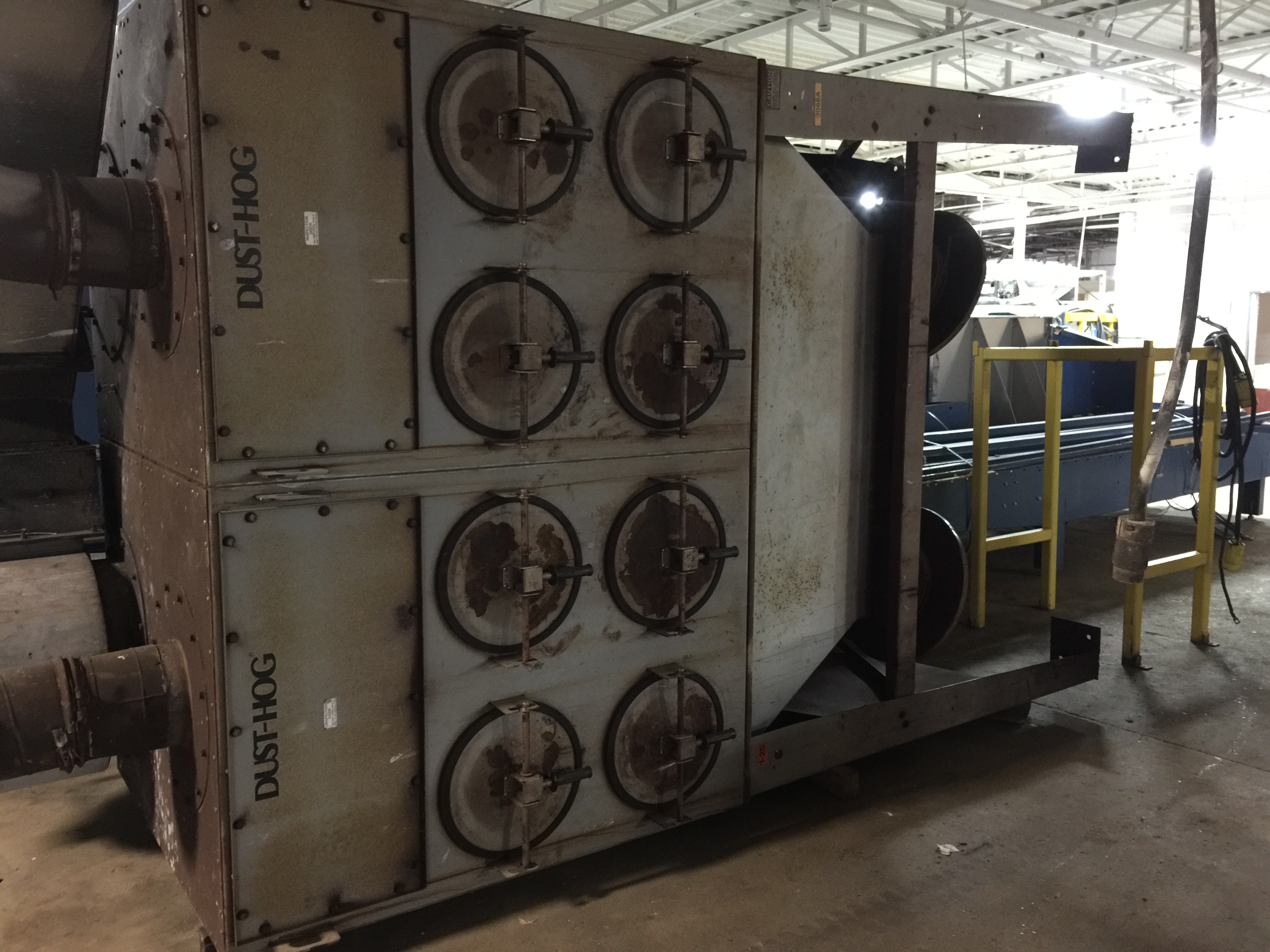 Dust Hog 15 HP 16 Canister Dust Collector