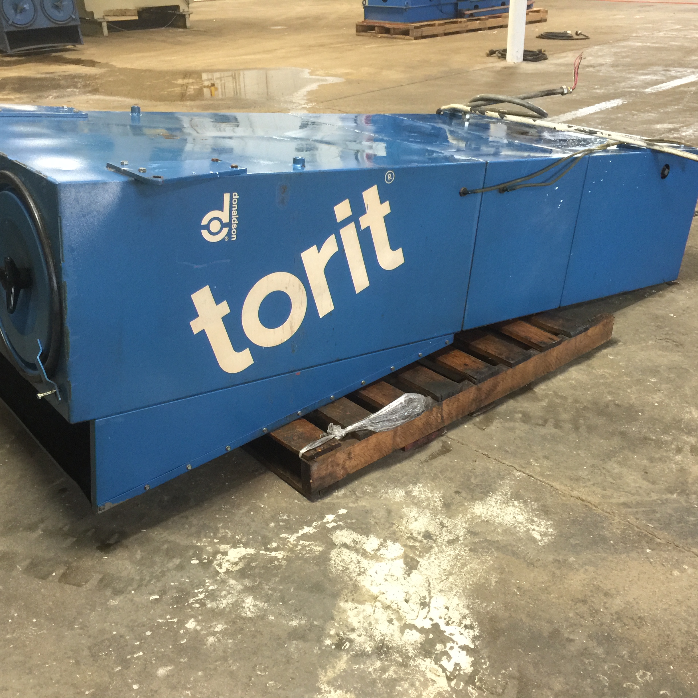 Donaldson-Torit-AT3000-Self-Contained-Dust-Collector