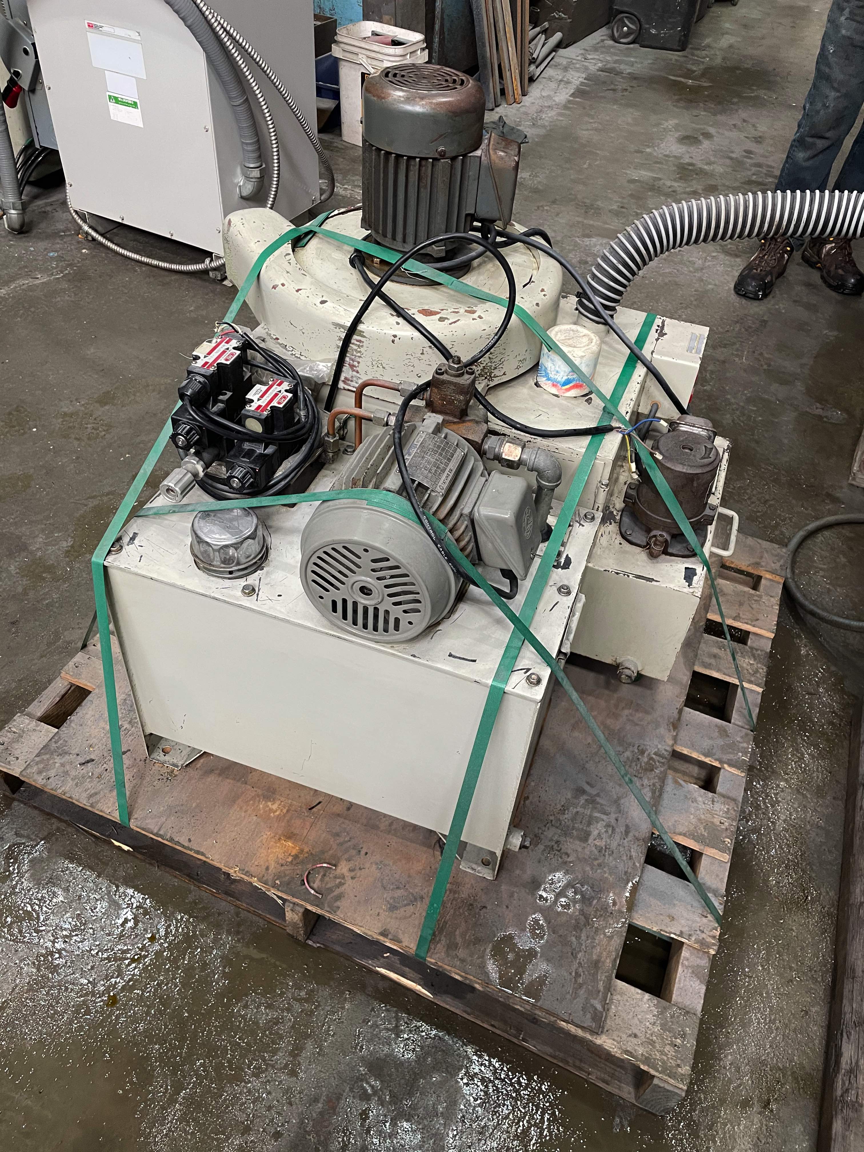 8" X 18" Kent Model KGS-250AHD Surface Grinder