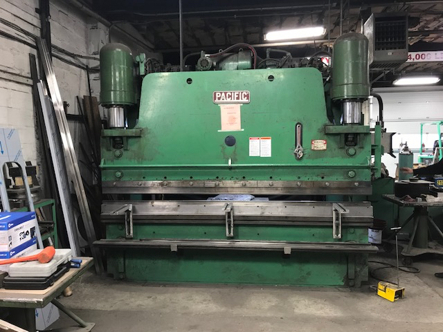225 Ton X 10' 1979 Pacific Model K225-10  Hydraulic Press Brake