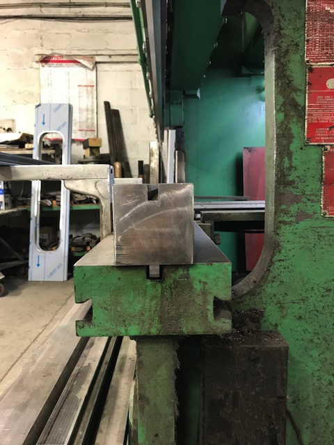 225 Ton X 10' 1979 Pacific Model K225-10  Hydraulic Press Brake