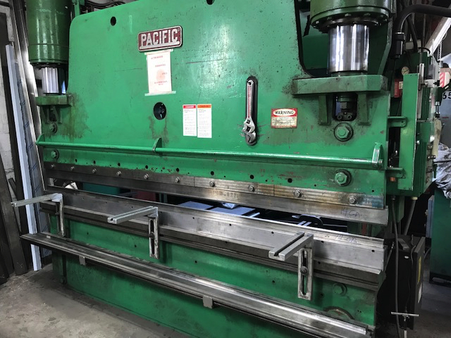 225 Ton X 10' 1979 Pacific Model K225-10  Hydraulic Press Brake